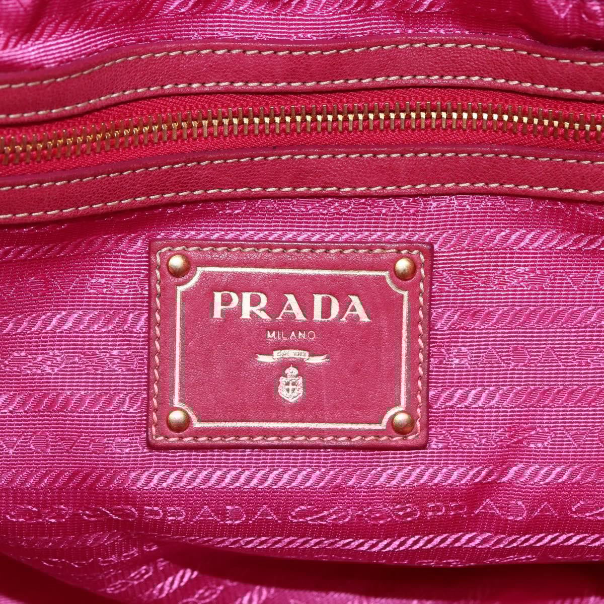 Prada Prada Logo Drawstring Tote Tessuto Medium Roze