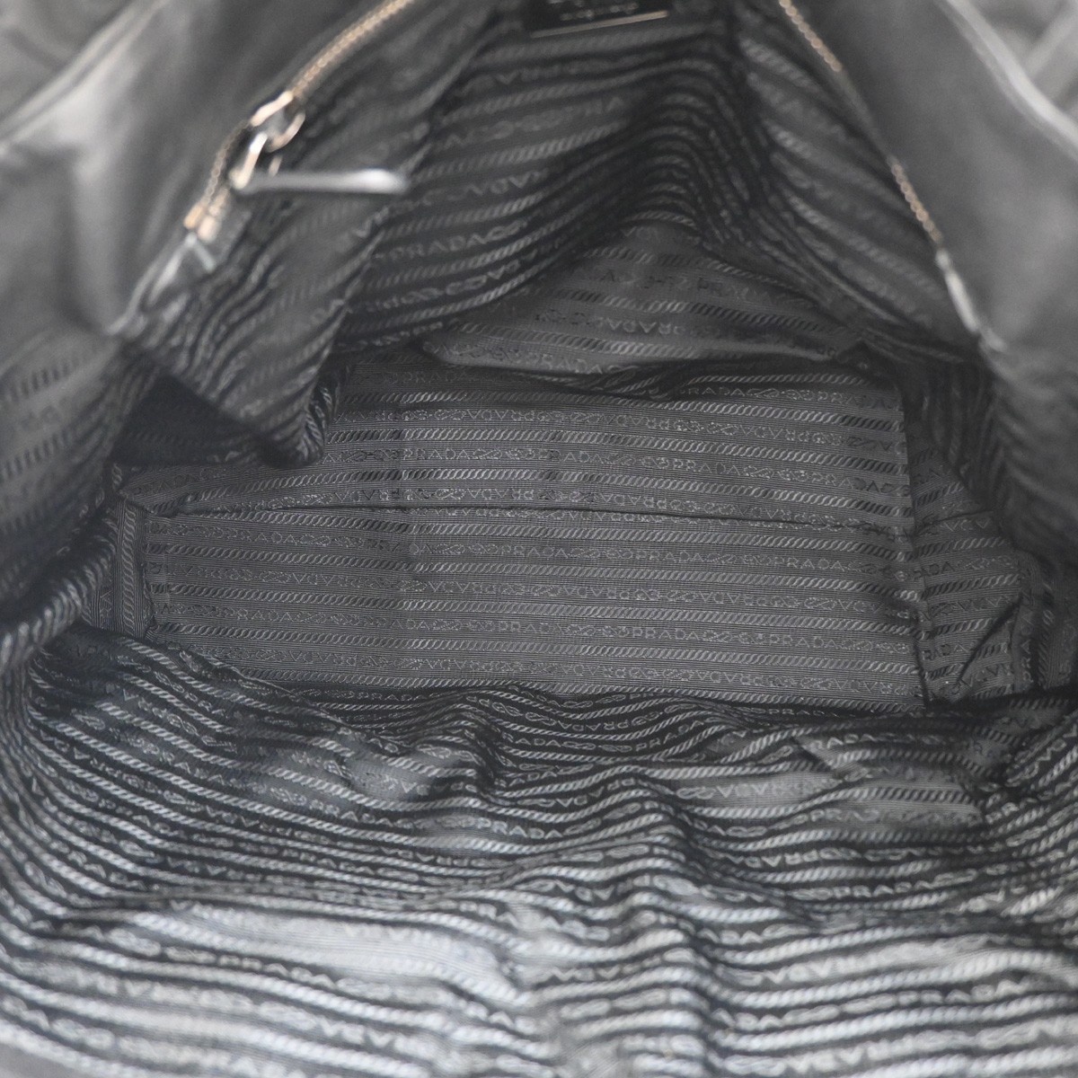 Prada Prada Gaufre Shopping Tote Tessuto Large Zwart