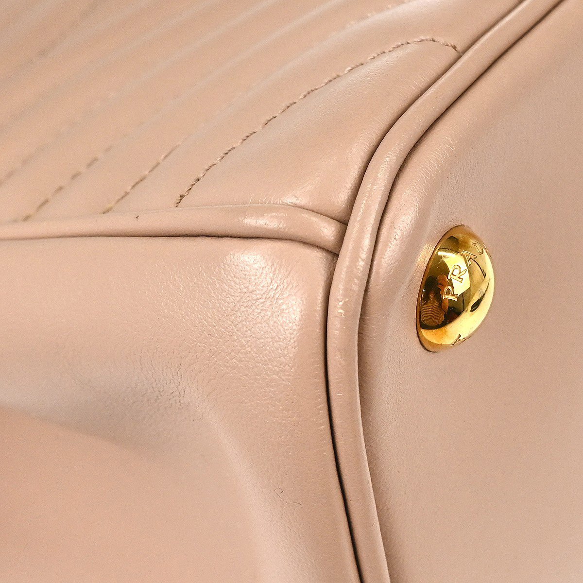 Prada Prada Zipped Tote Leather Small Roze