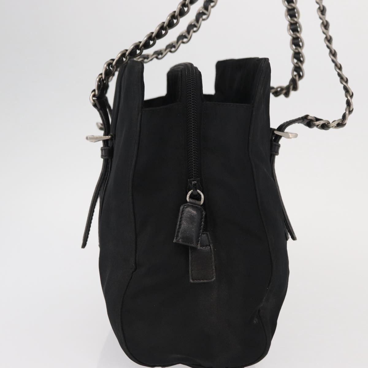 Prada Prada Vintage Chain Shoulder Bag Tessuto Zwart