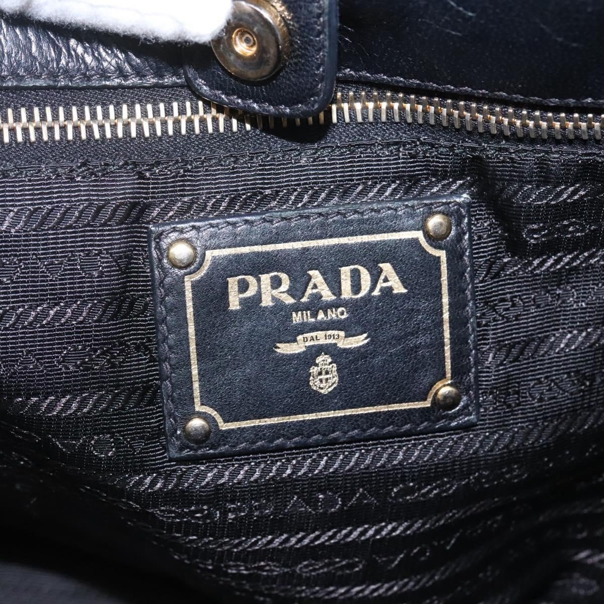 Prada Nappa Gaufre Bow Leather Zwart