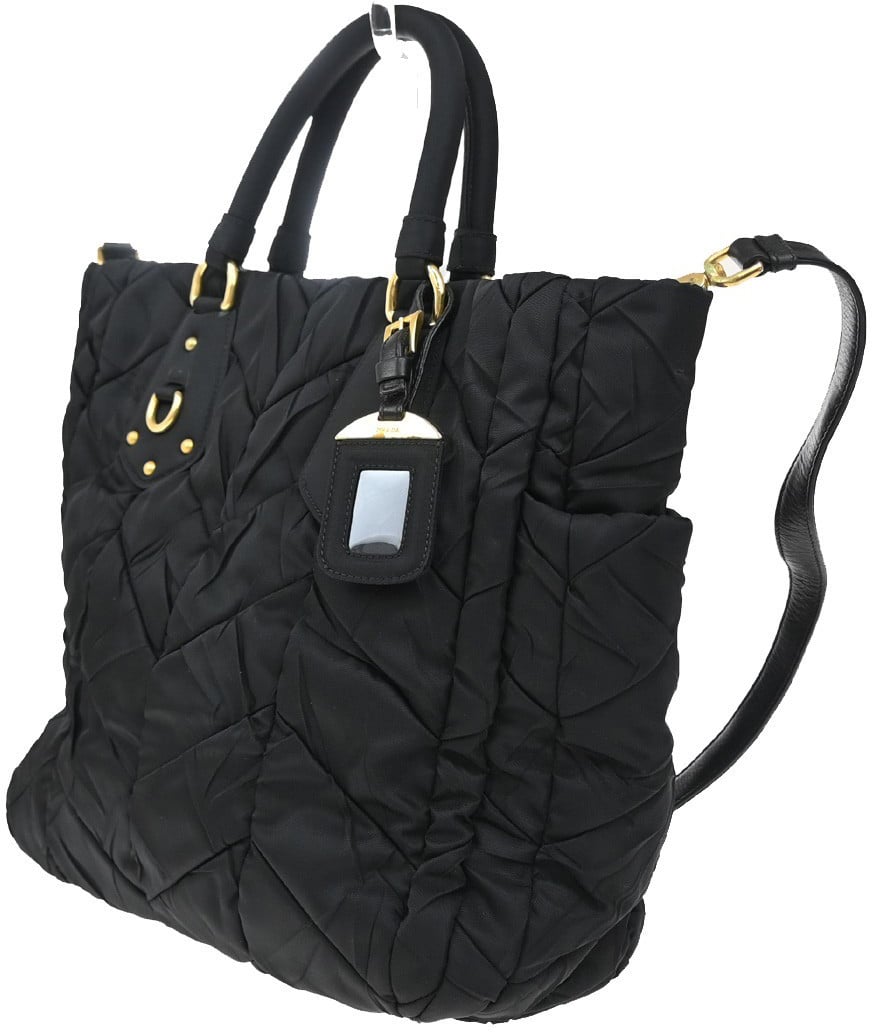 Prada Prada Convertible Side Pocket Tote Chevron Tessuto Medium Zwart