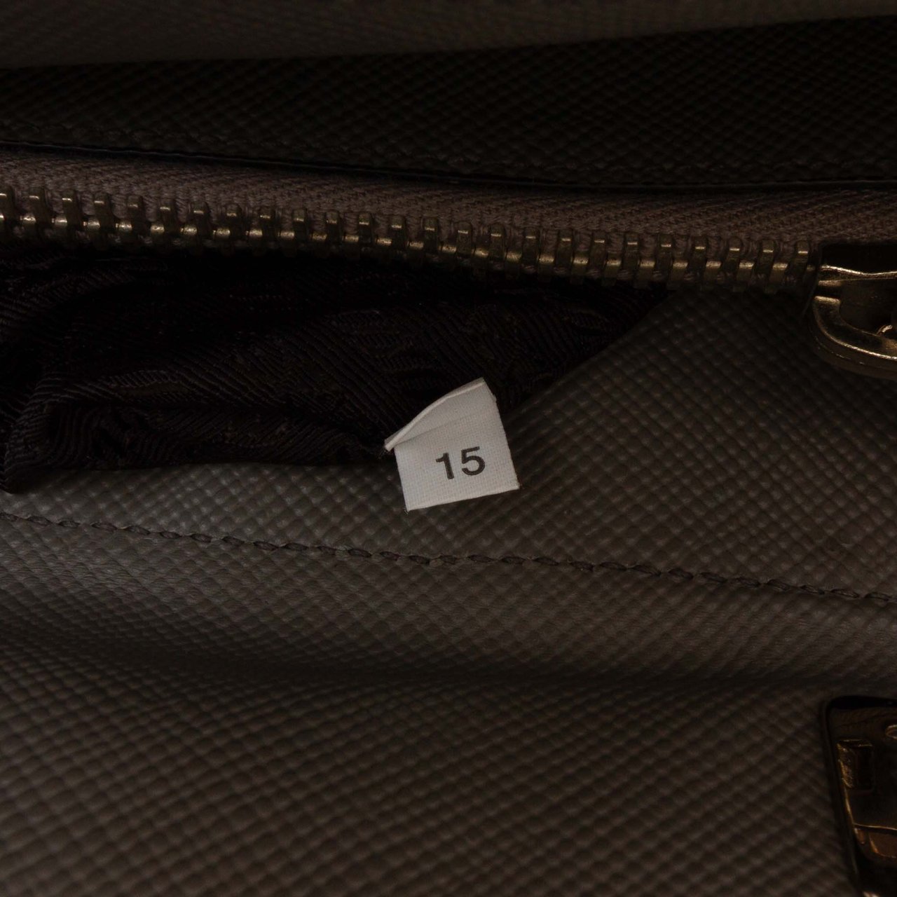 Prada Saffiano Cuir Turnlock Twin Satchel Grijs