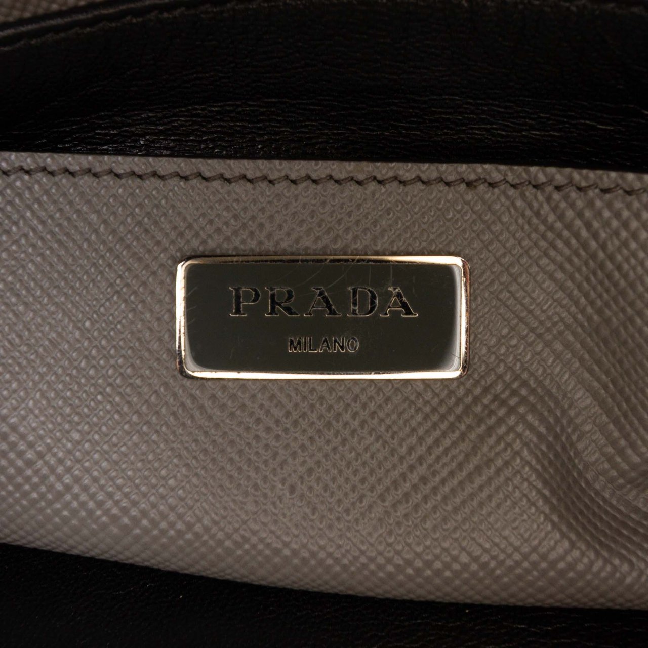 Prada Saffiano Cuir Turnlock Twin Satchel Grijs