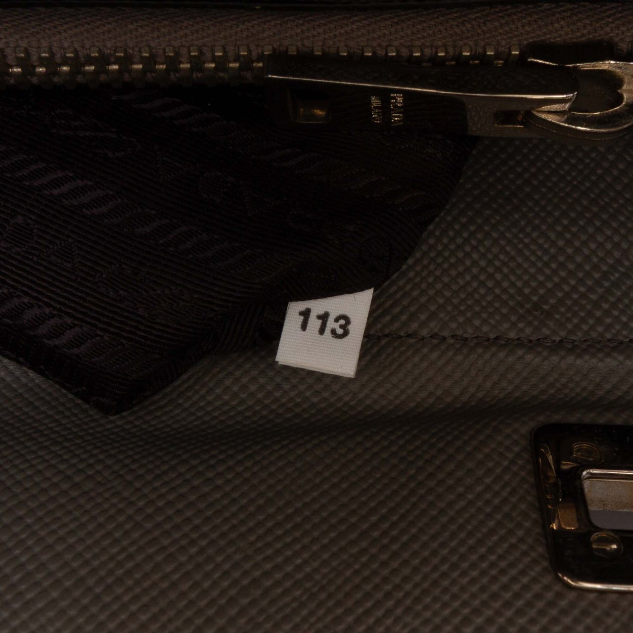 Prada Saffiano Cuir Turnlock Twin Satchel Grijs