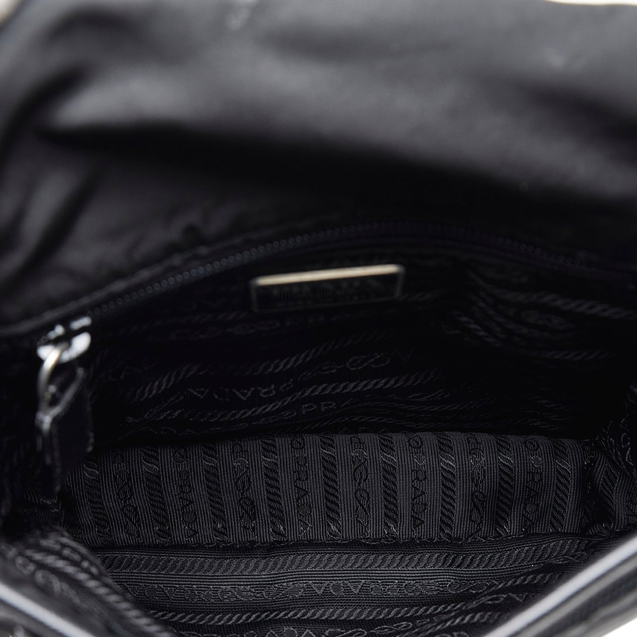 Prada Tessuto Buckle Messenger Bag Zwart