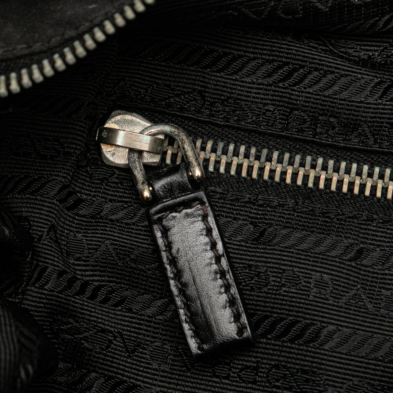 Prada Tessuto Convertible Tote Zwart