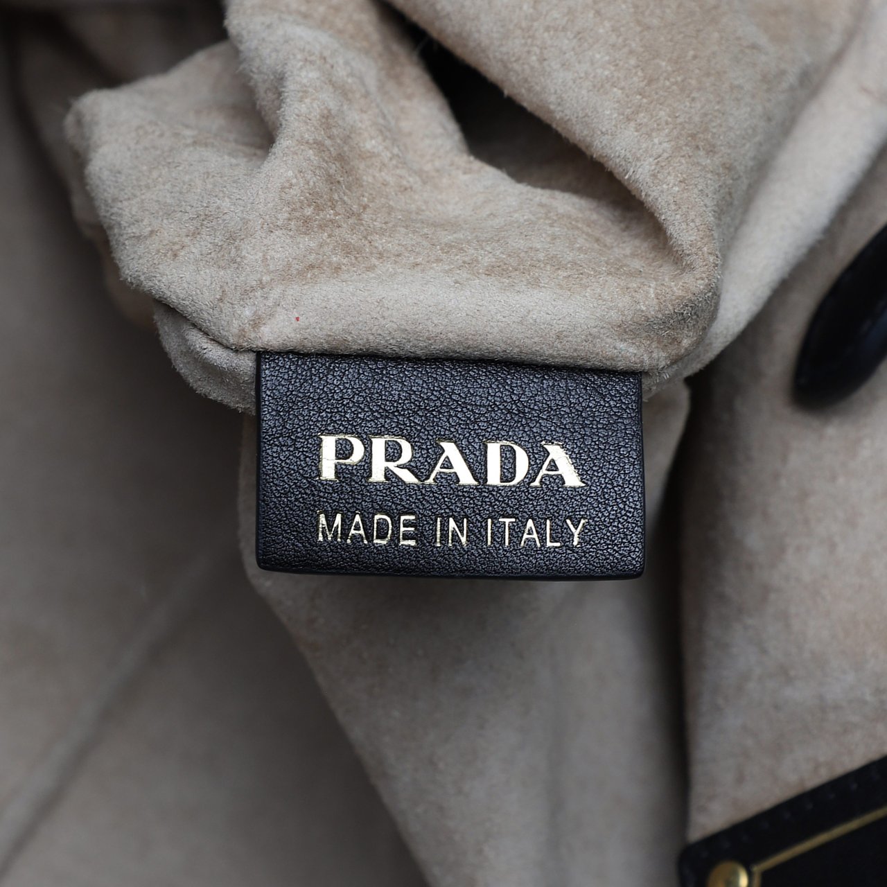 Prada Soft Calf Tote Zwart