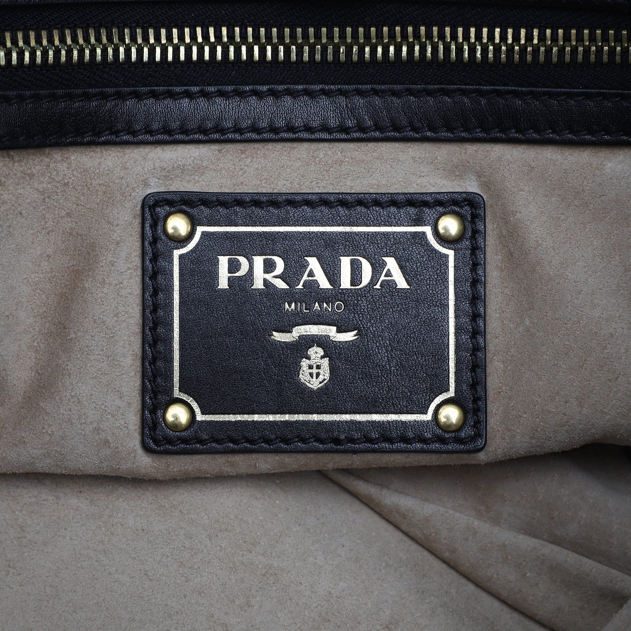 Prada Soft Calf Tote Zwart