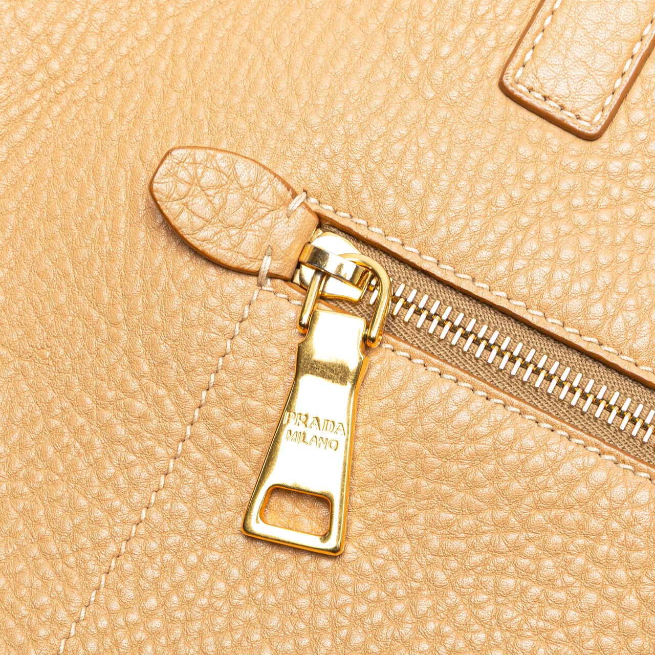 Prada Vitello Daino Tote Bruin