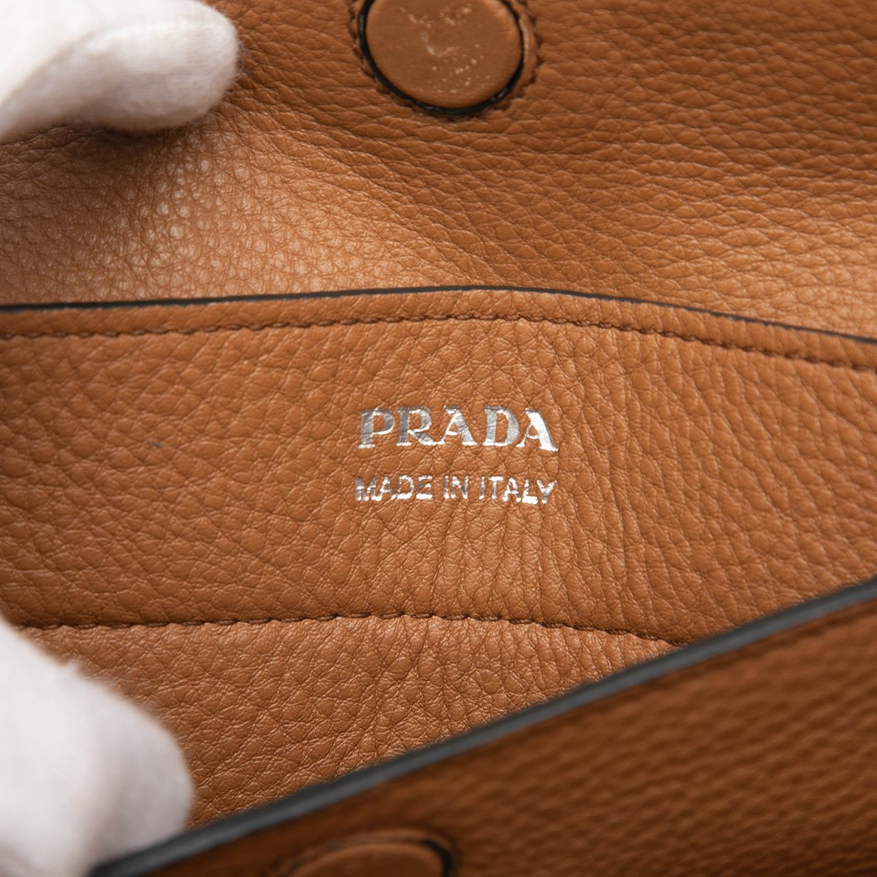 Prada Vitello Daino Double Handle Tote Groen