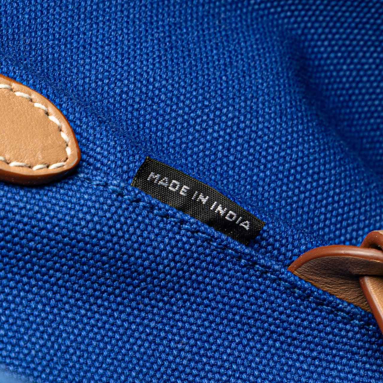 Prada Medium Canvas Canapa Logo Convertible Shopping Tote Blauw