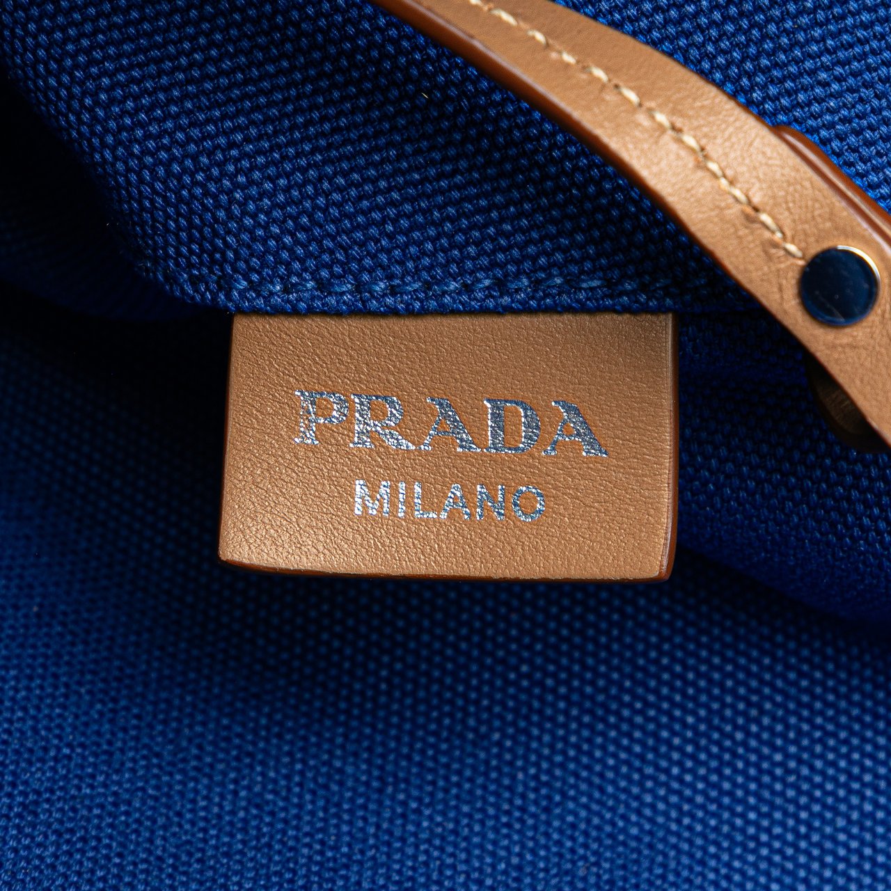 Prada Medium Canvas Canapa Logo Convertible Shopping Tote Blauw