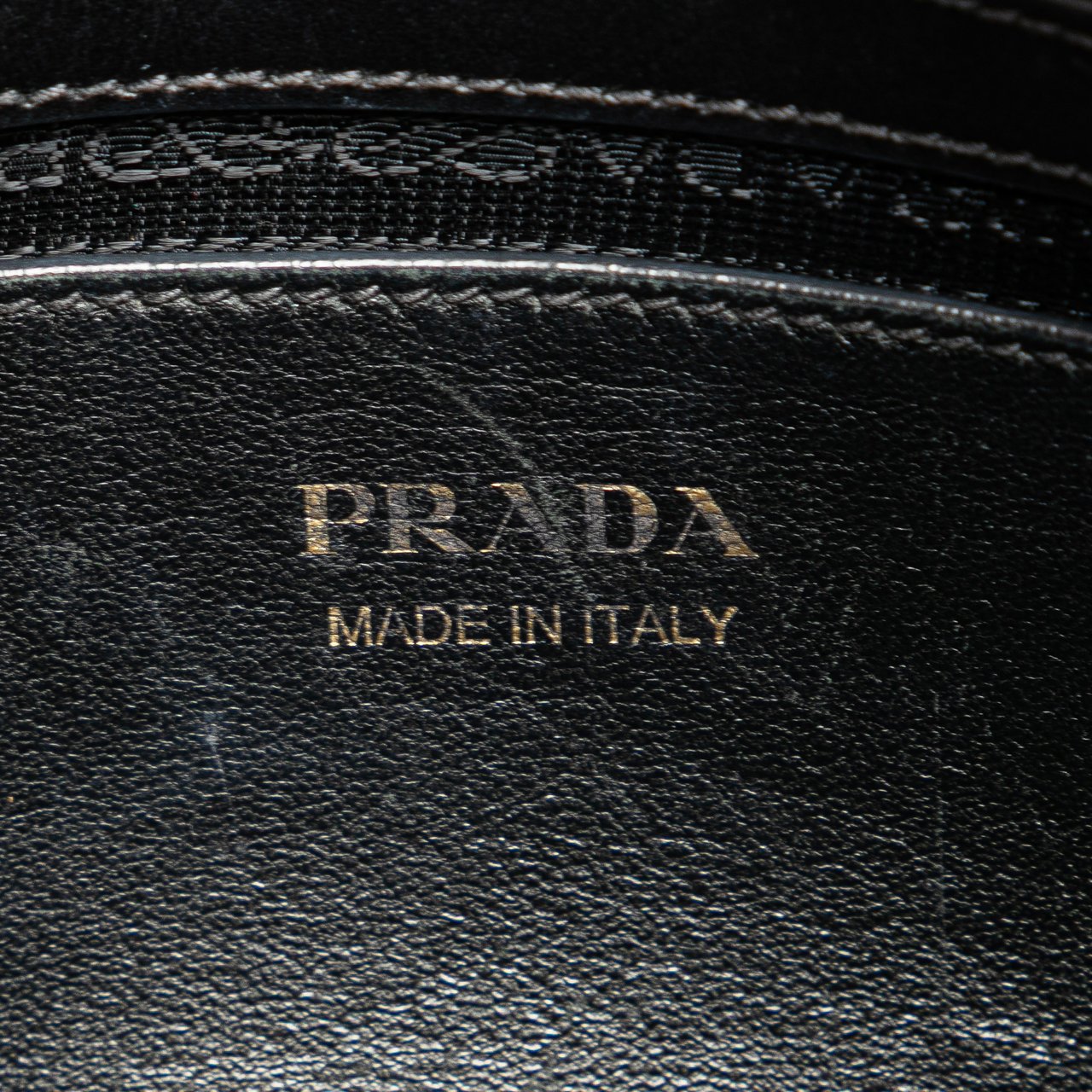 Prada Saffiano and City Calf Esplanade Satchel Zwart