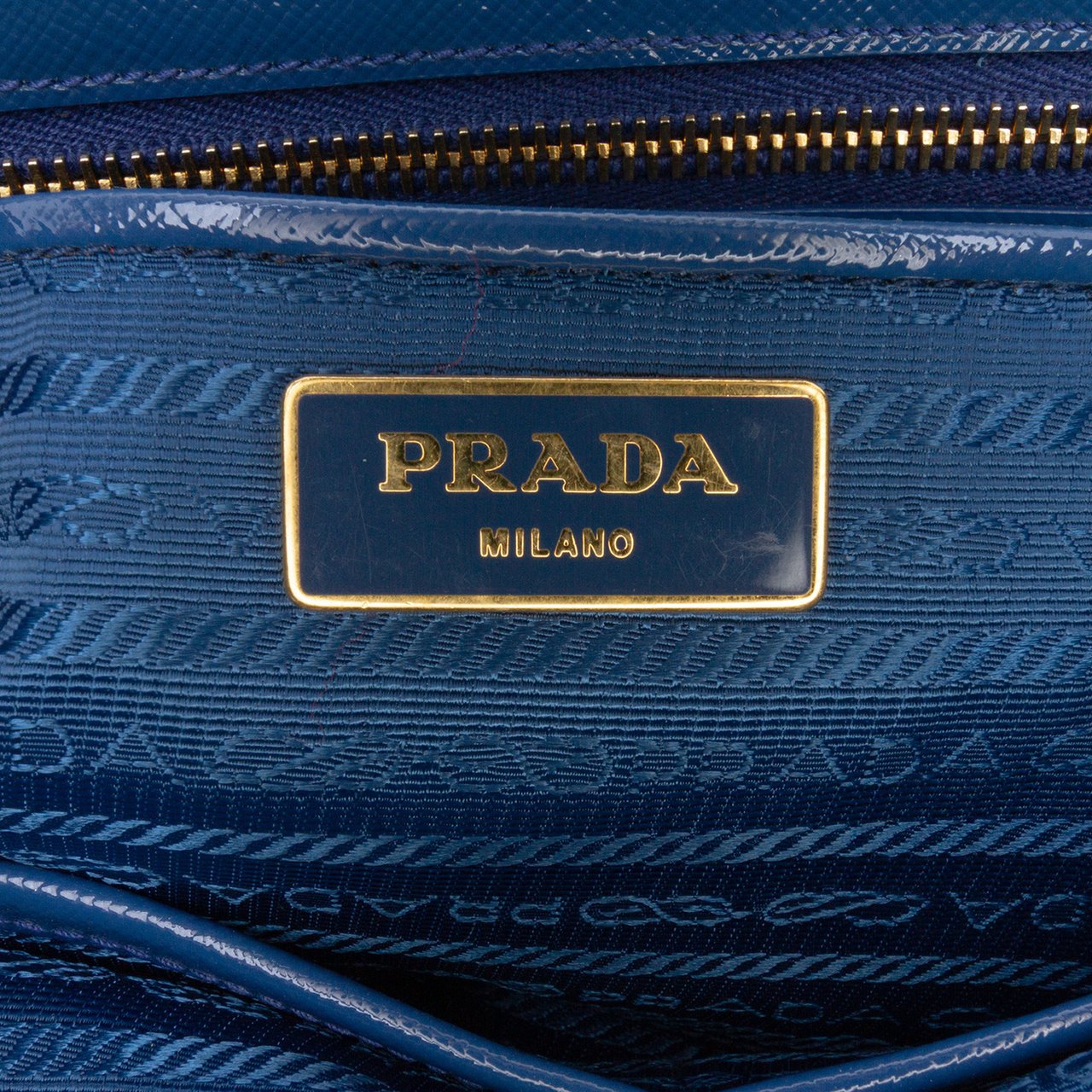 Prada Medium Saffiano Vernice Galleria Double Zip Satchel Blauw