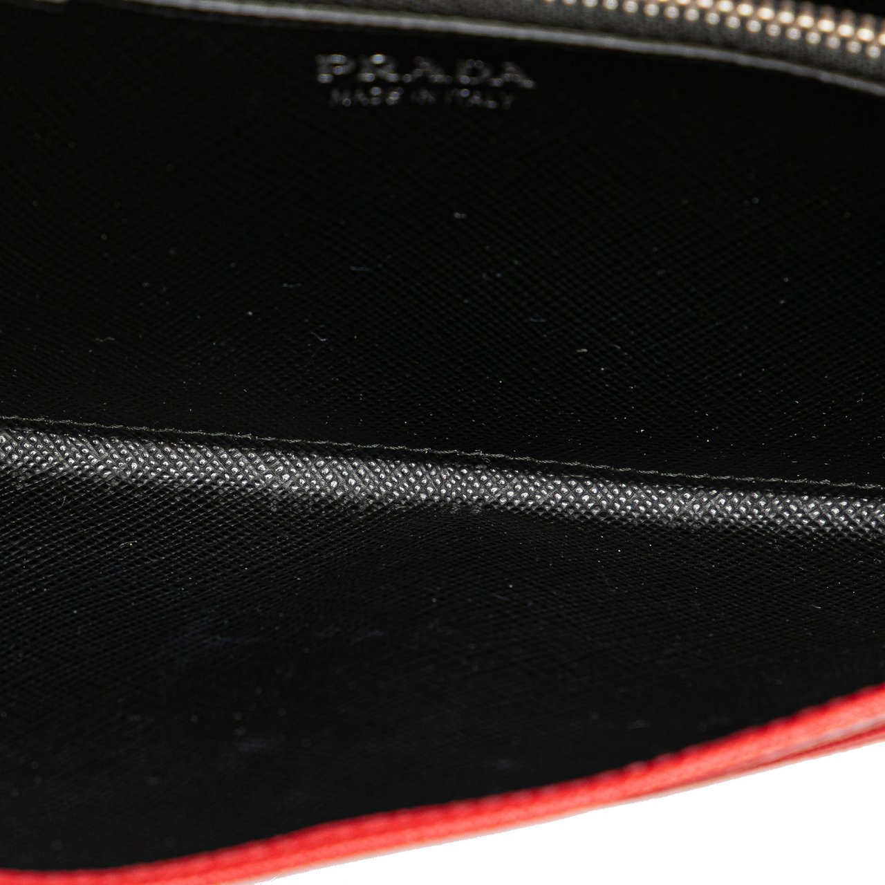 Prada Saffiano Grommet Wallet On Chain Rood