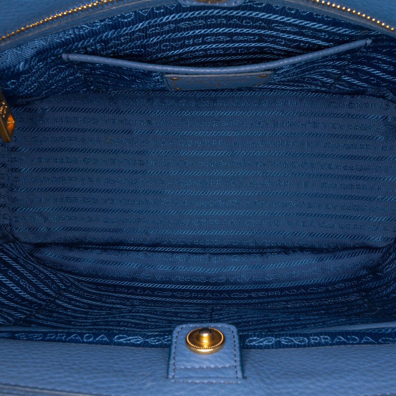 Prada Vitello Daino Double Zip Convertible Tote Blauw