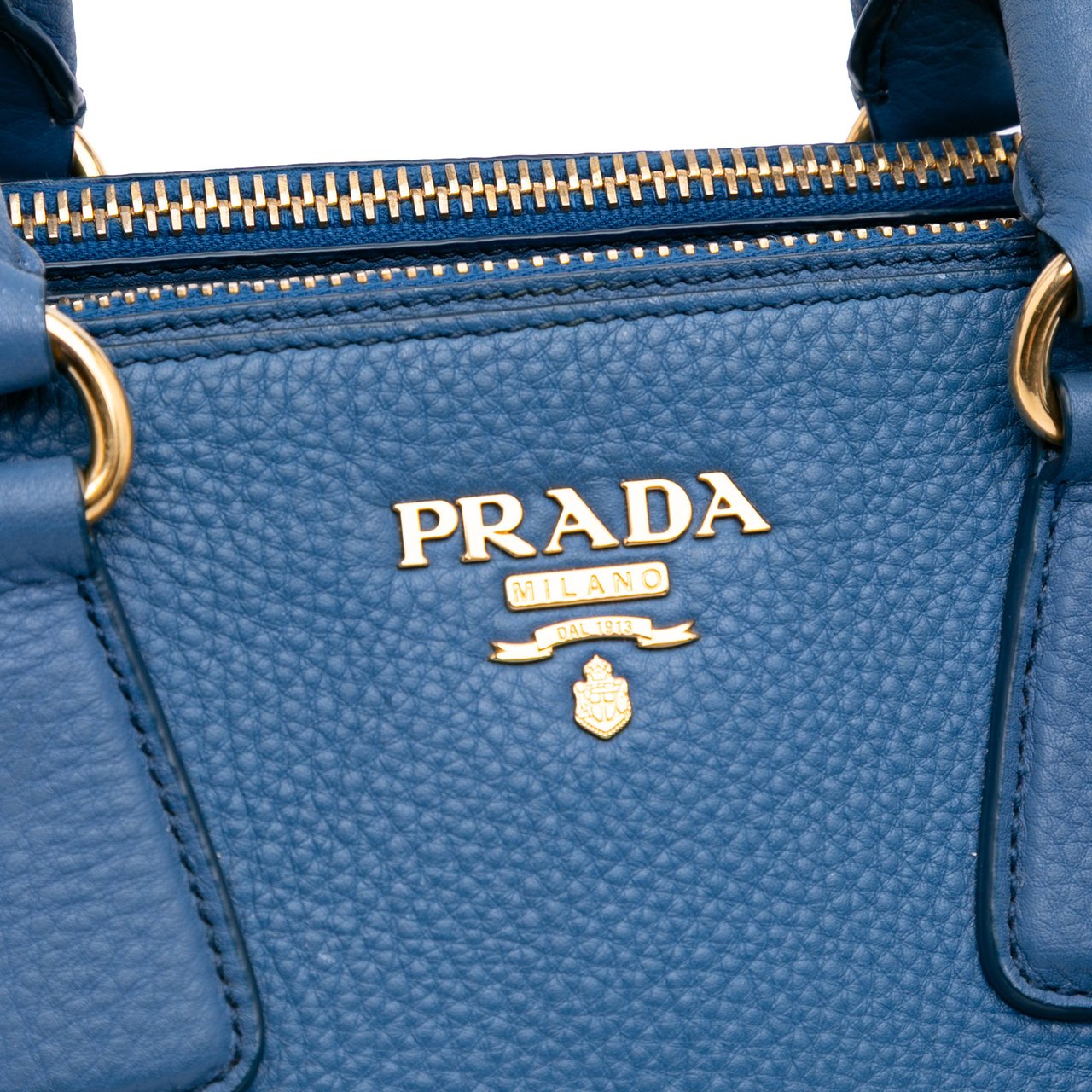Prada Vitello Daino Double Zip Convertible Tote Blauw