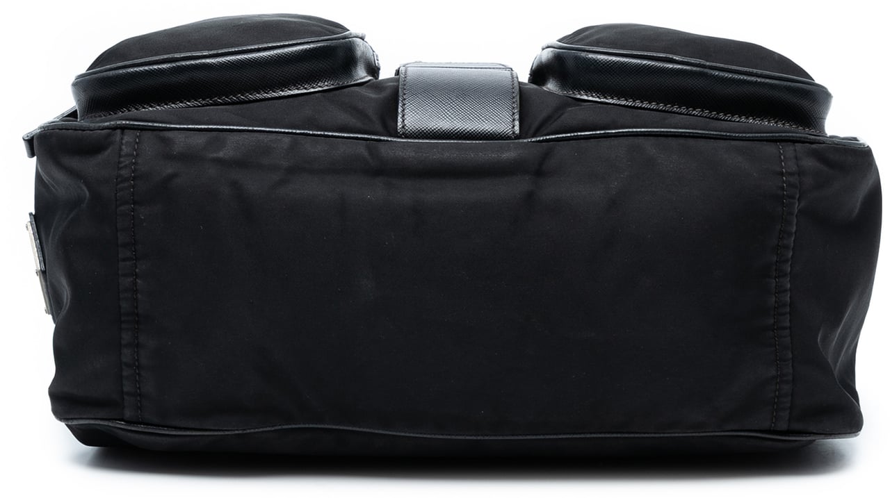 Prada Saffiano Trimmed Tessuto Buckle Messenger Bag Zwart