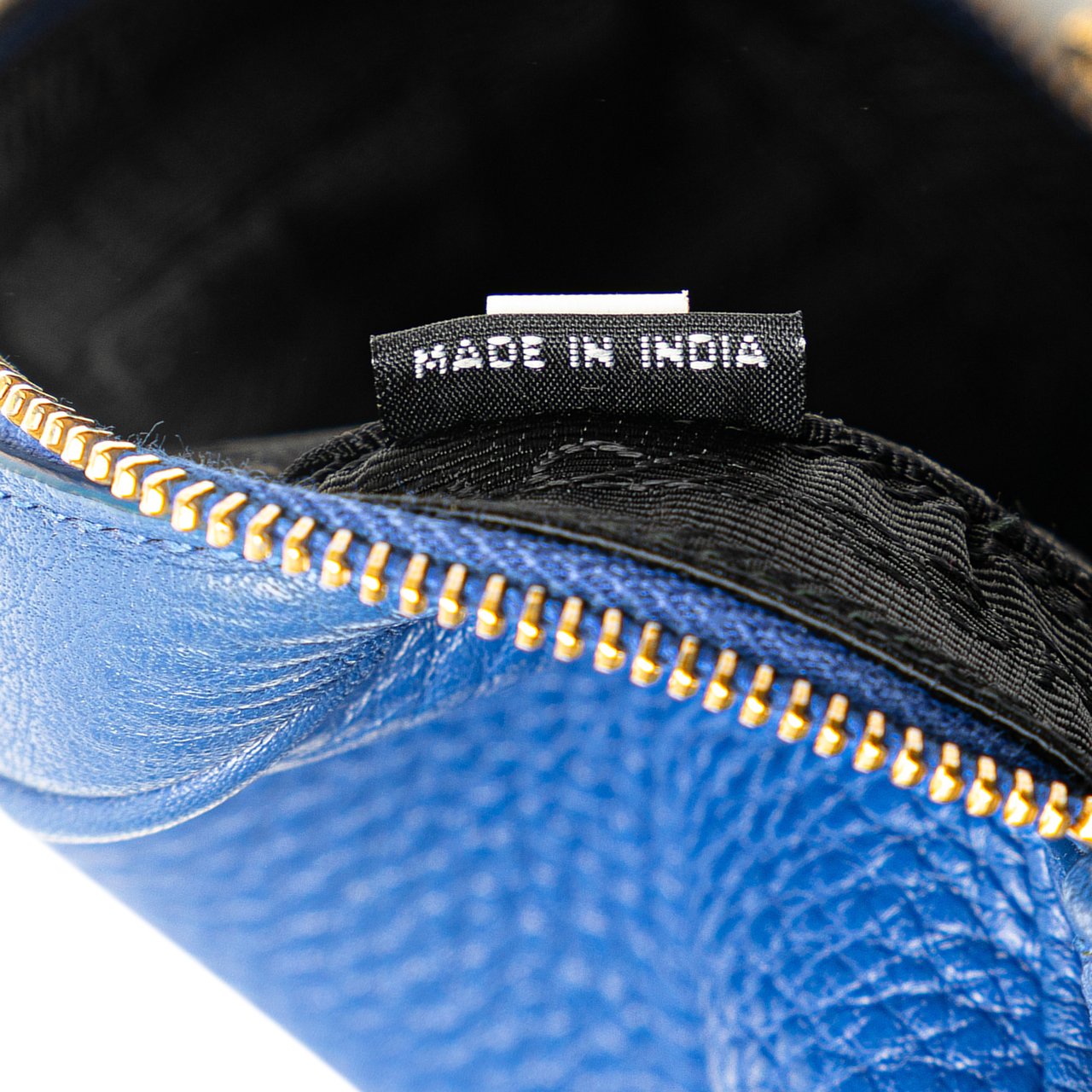 Prada Vitello Daino Cosmetic Pouch Blauw