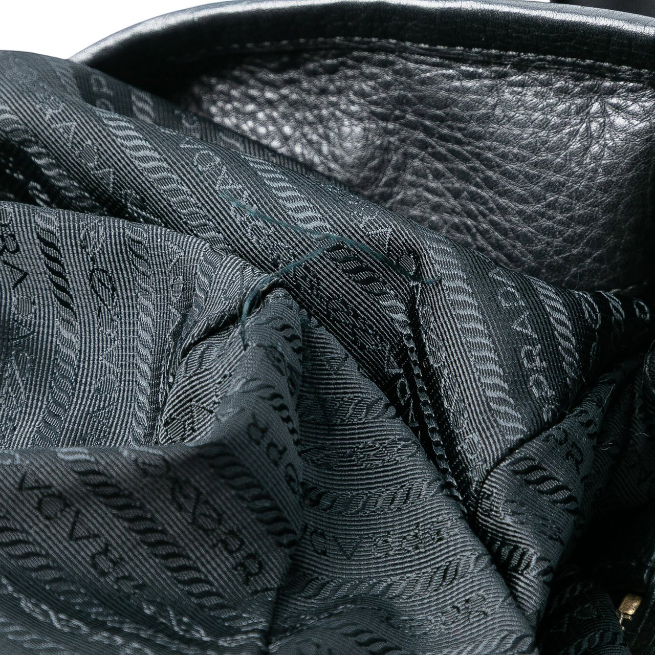 Prada Tessuto Satchel Zwart