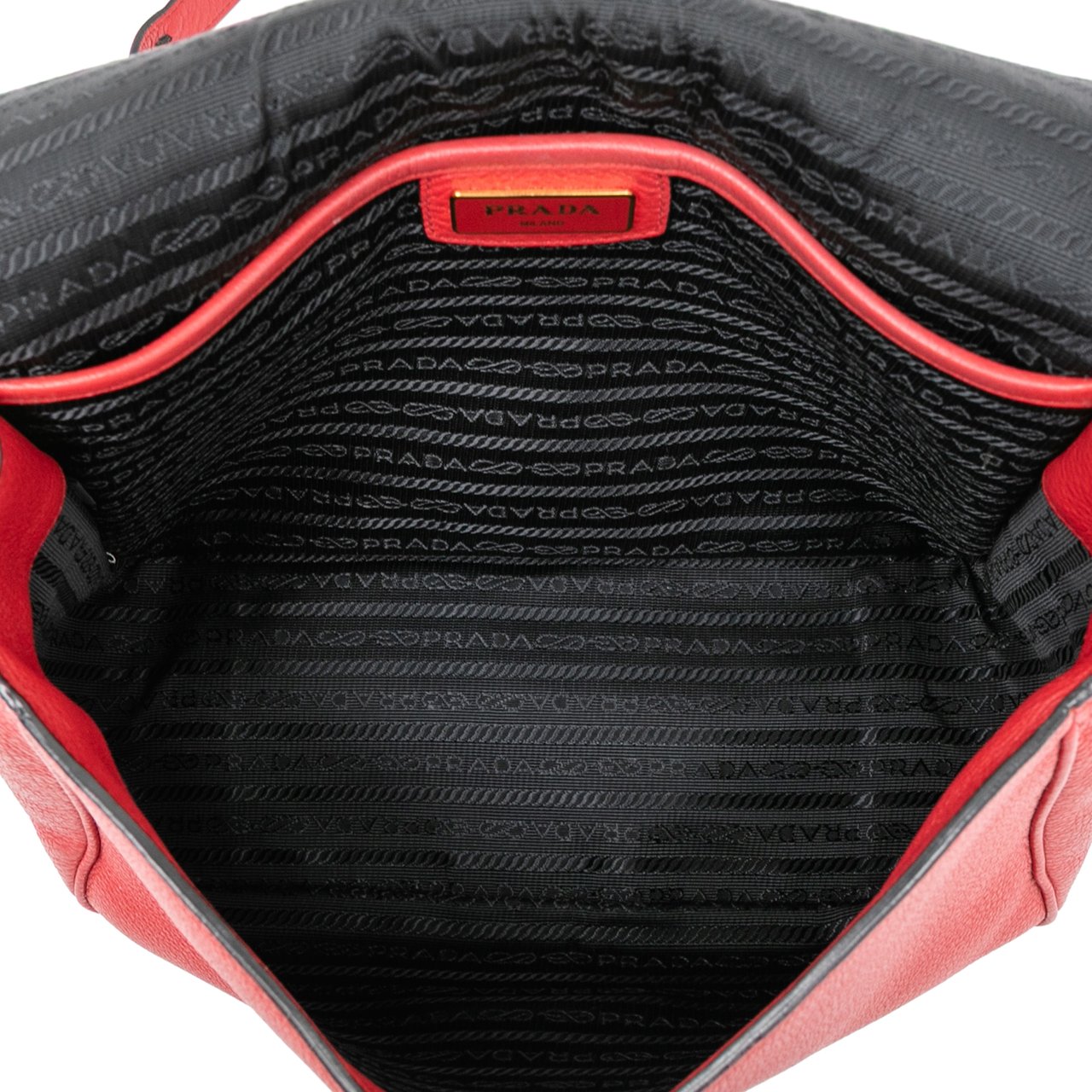 Prada Vitello Phenix Flap Crossbody Rood