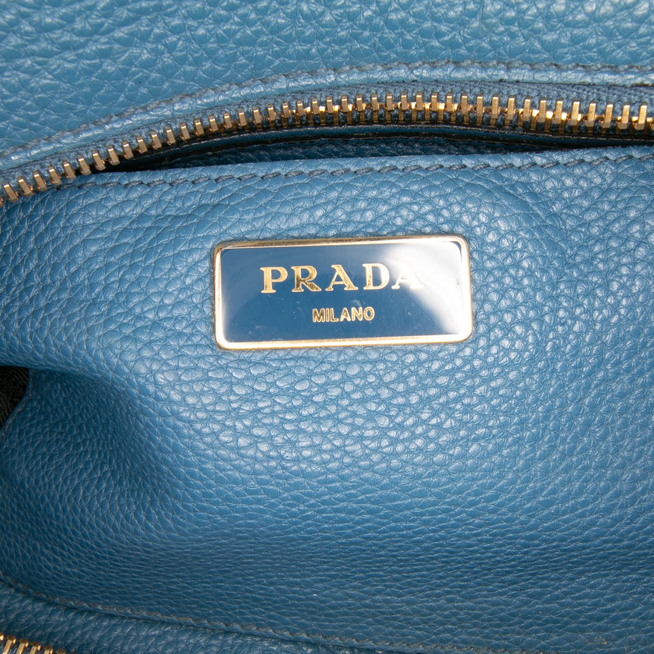 Prada Vitello Grain Satchel Blauw