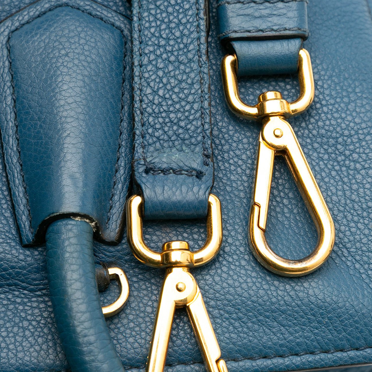 Prada Vitello Grain Satchel Blauw