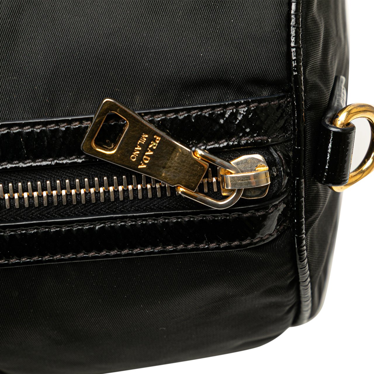 Prada Vernice Trimmed Tessuto Boston Bag Zwart