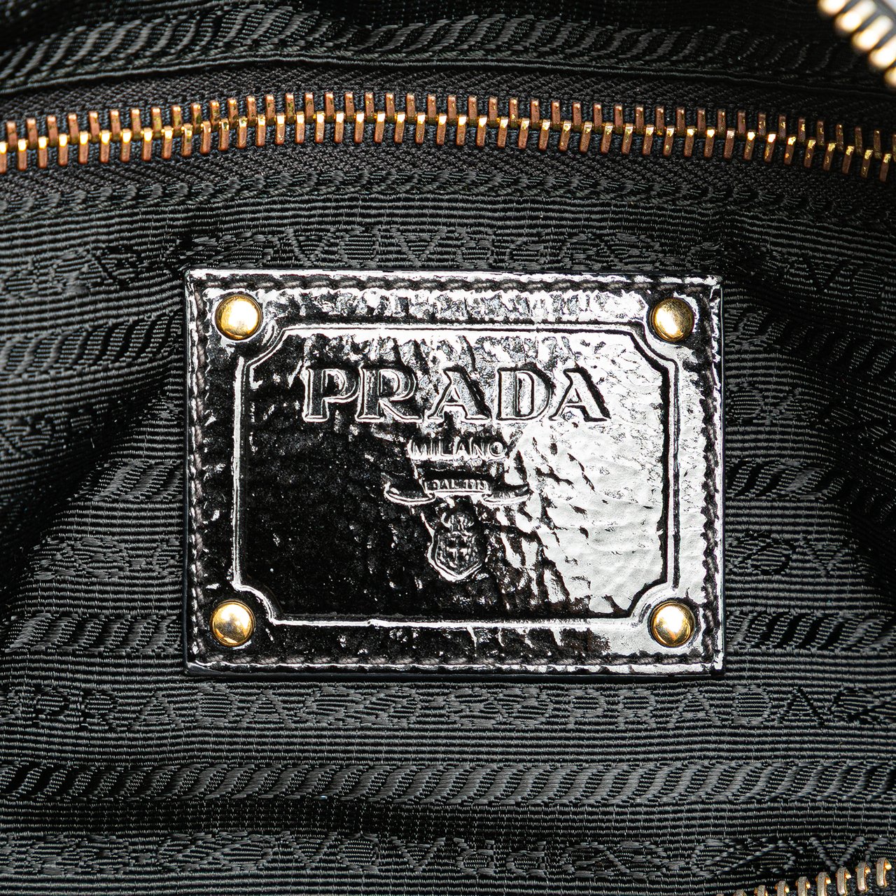 Prada Vernice Trimmed Tessuto Boston Bag Zwart