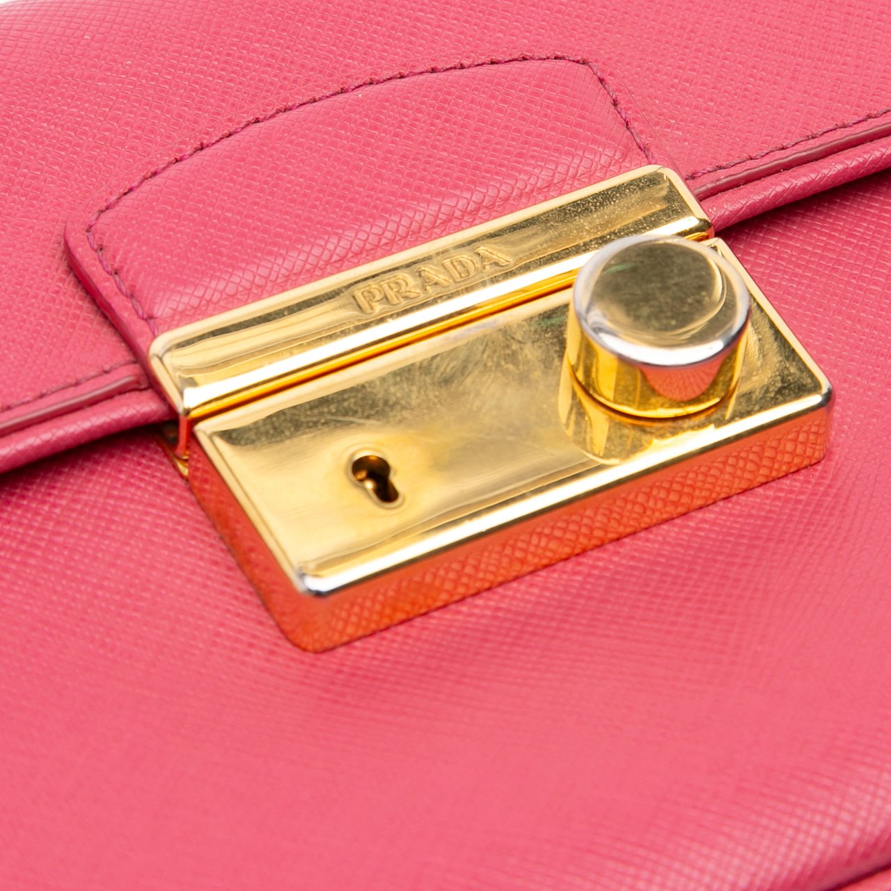 Prada Saffiano Sound Lock Satchel Roze