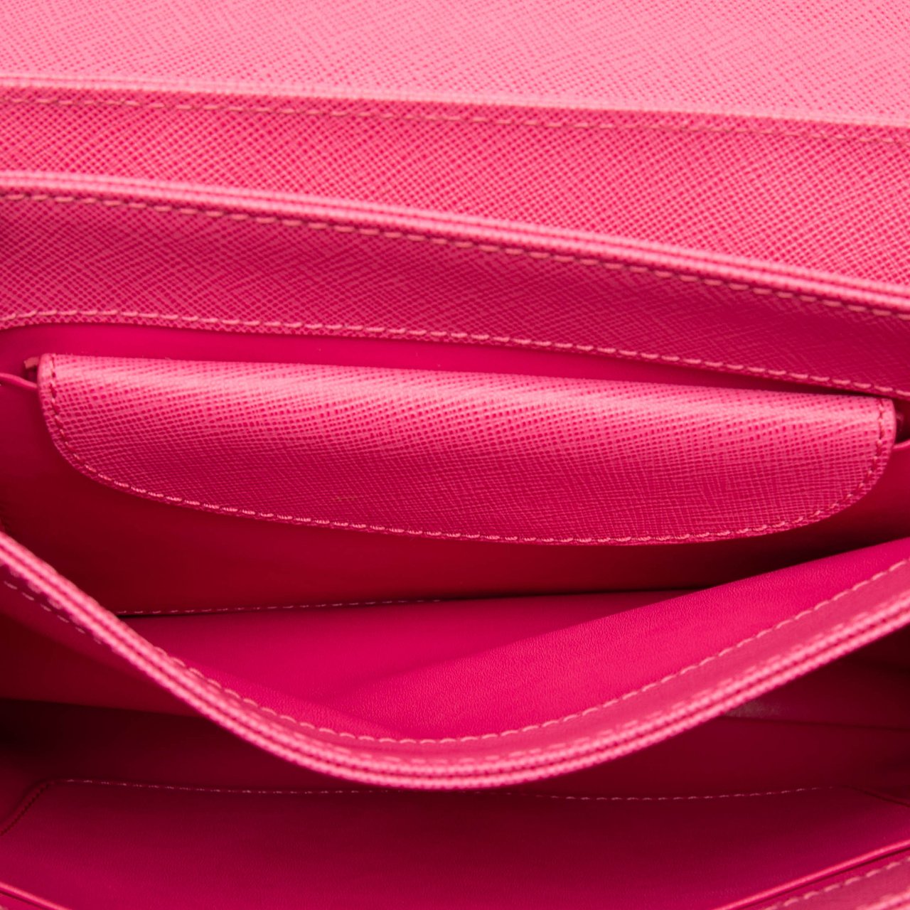 Prada Saffiano Lux Lock Chain Flap Roze