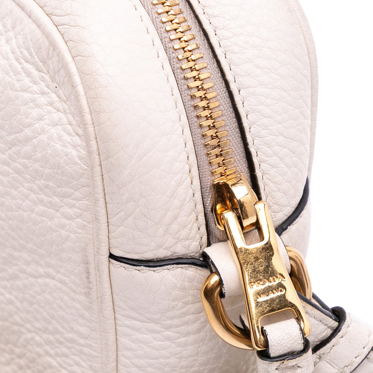 Prada Vitello Daino Camera Bag Wit