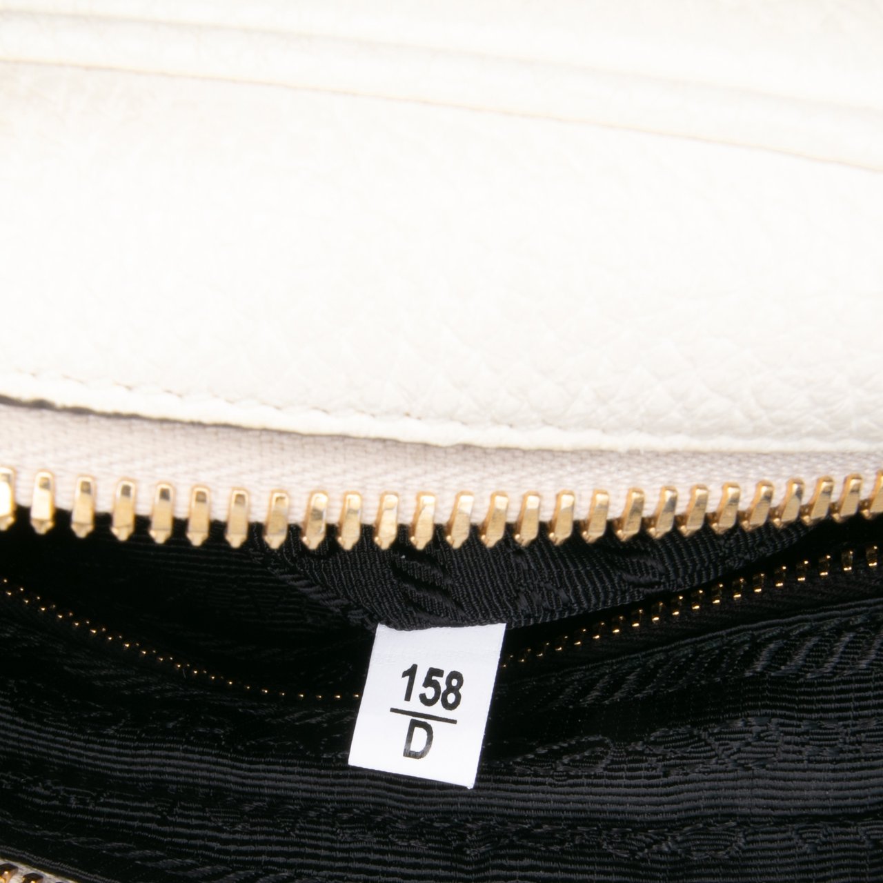 Prada Vitello Daino Camera Bag Wit