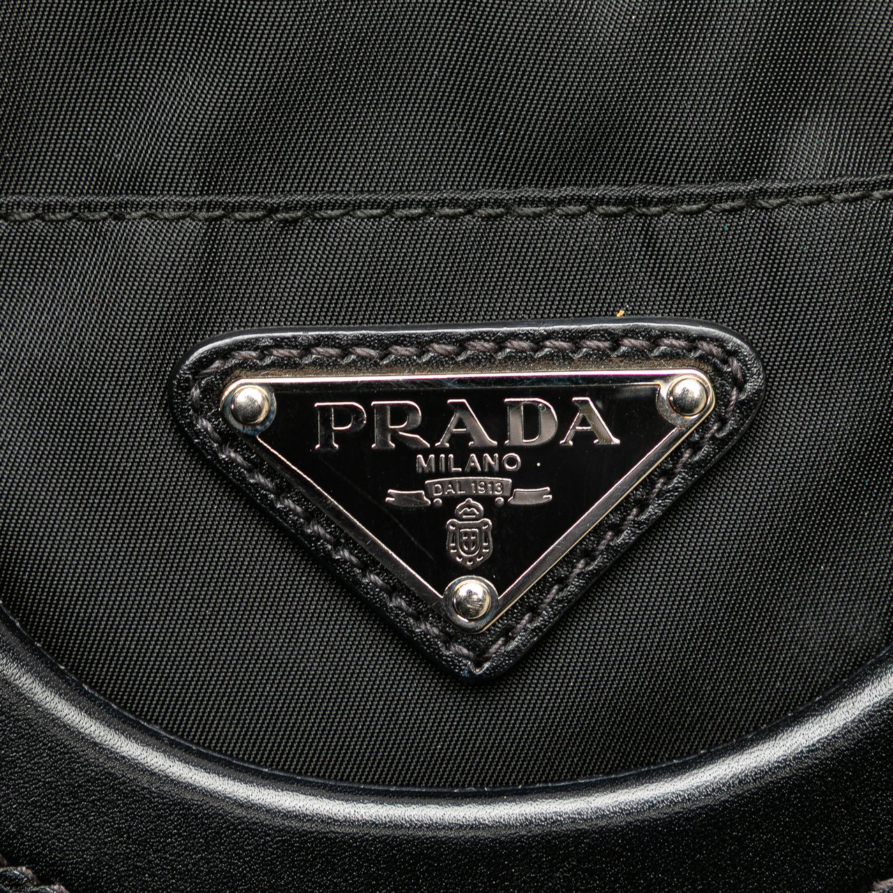 Prada Tessuto Satchel Zwart