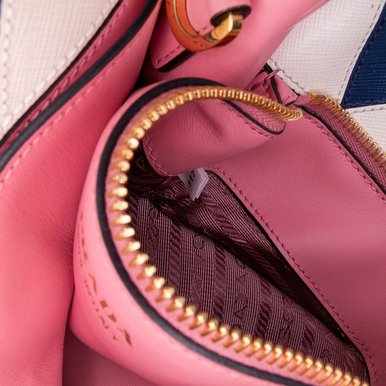 Prada City Calf Trimmed Saffiano Greche Paradigme Bag Roze