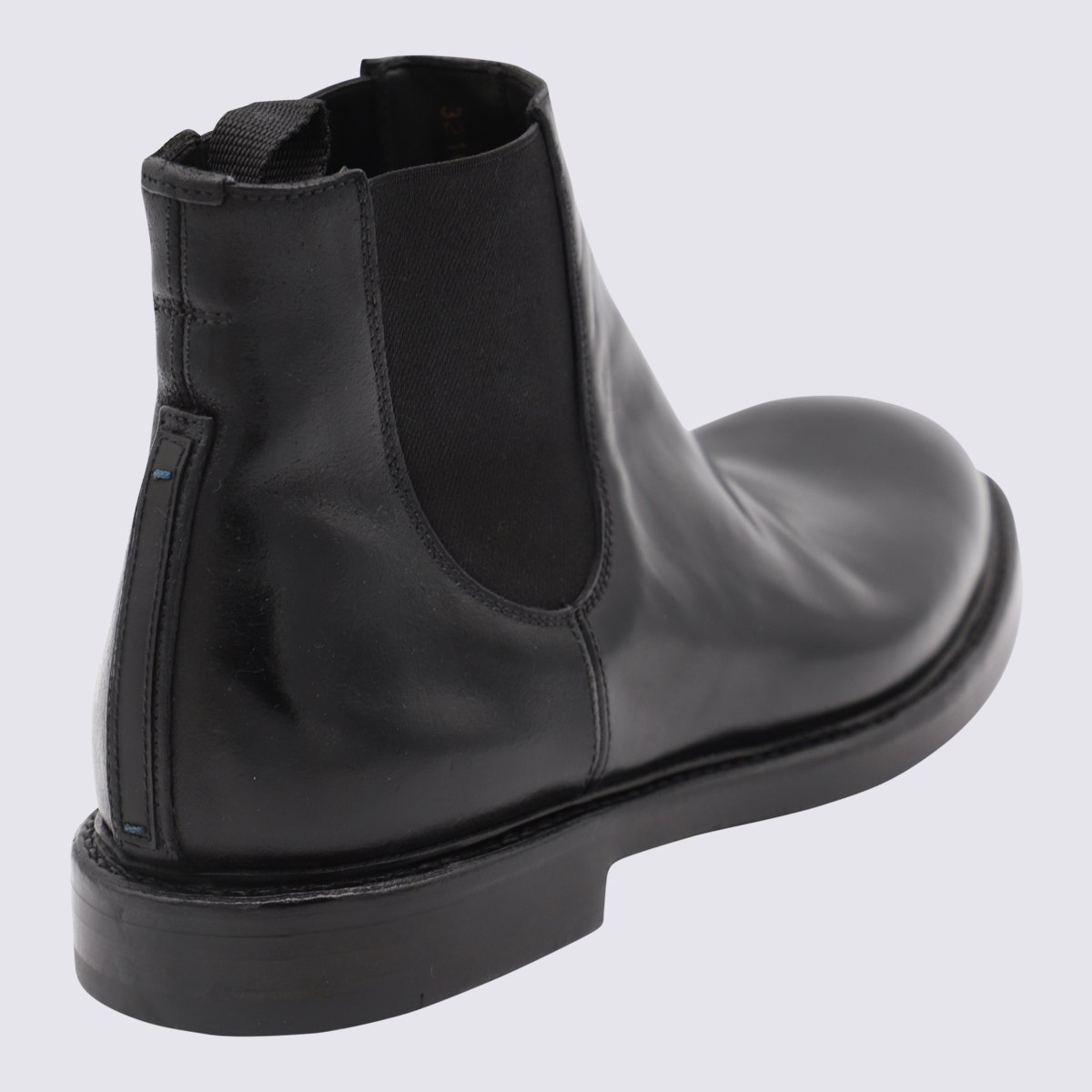 Premiata Polished Black Leather Boots with Slip-On Design Zwart