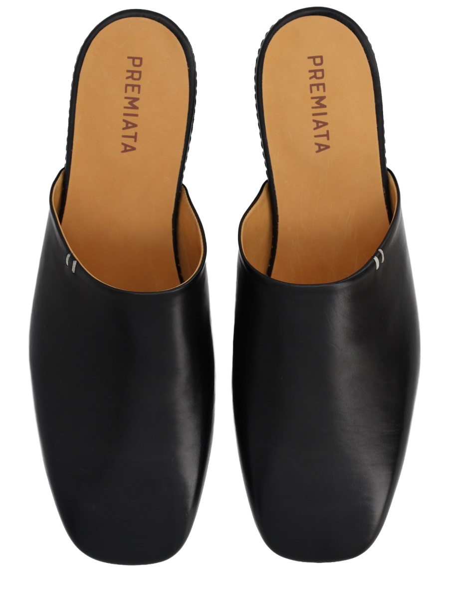 Premiata Polished Black Calfskin Pointed Sabot Zwart