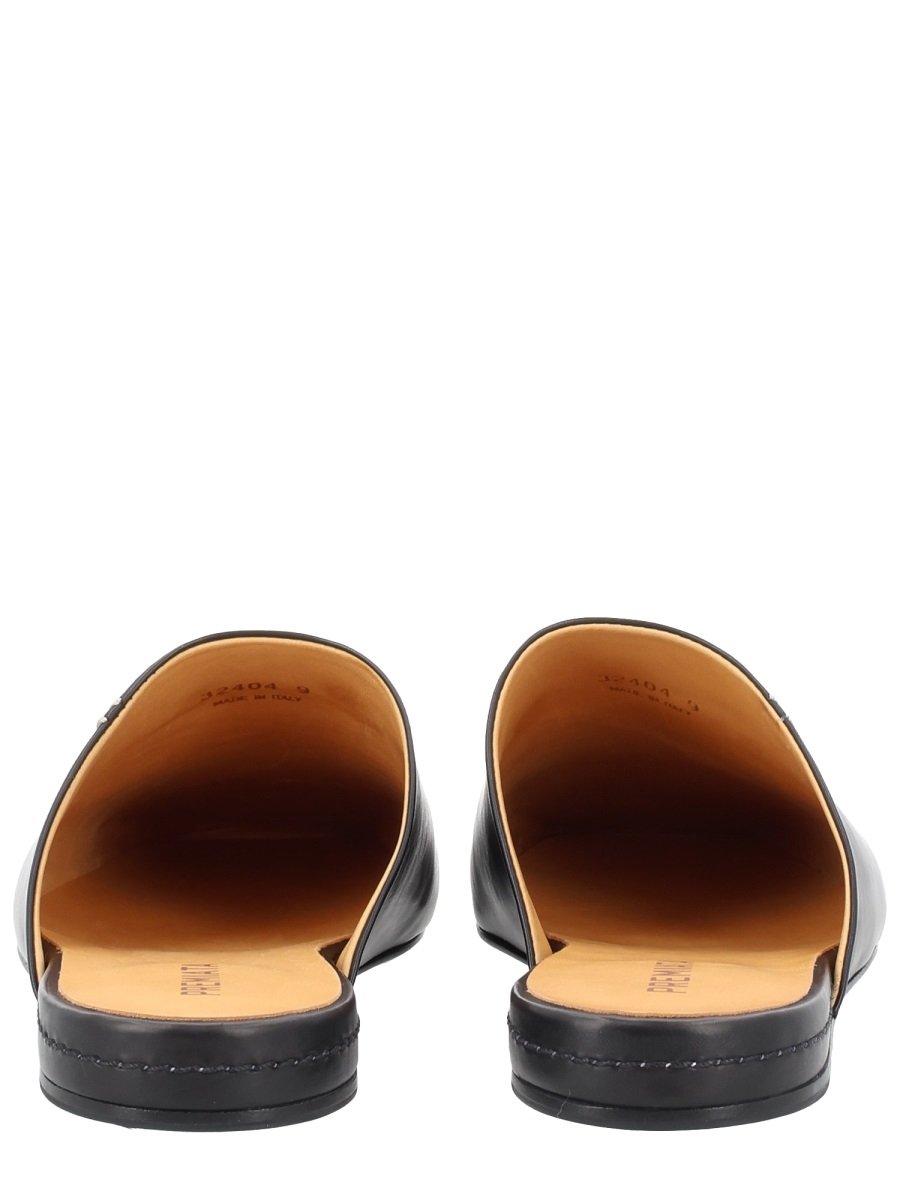 Premiata Polished Black Calfskin Pointed Sabot Zwart