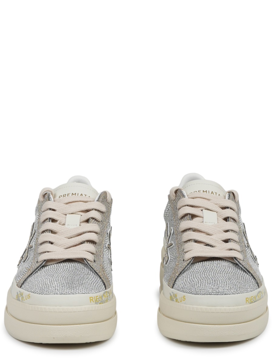Premiata Claudia Textured Upper Cushioned Sneakers Grijs