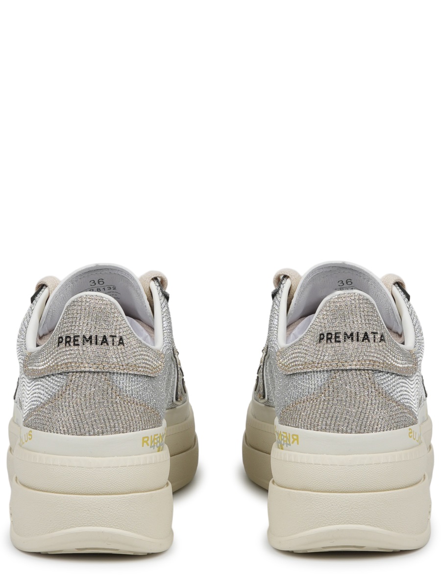 Premiata Claudia Textured Upper Cushioned Sneakers Grijs