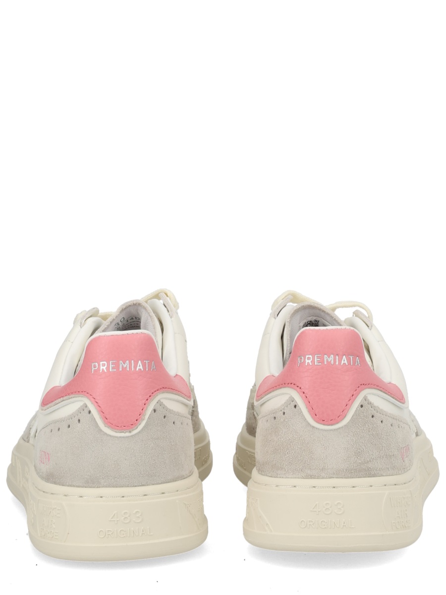 Premiata Quinnd 8214 Goat Leather Sneakers Grijs