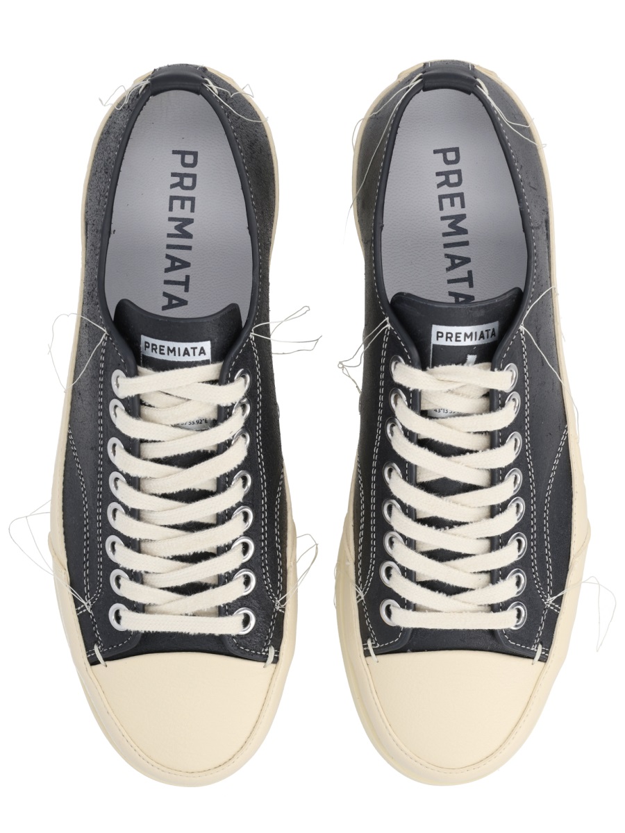 Premiata Vincent Black Calfskin Low Sneakers Neutraal