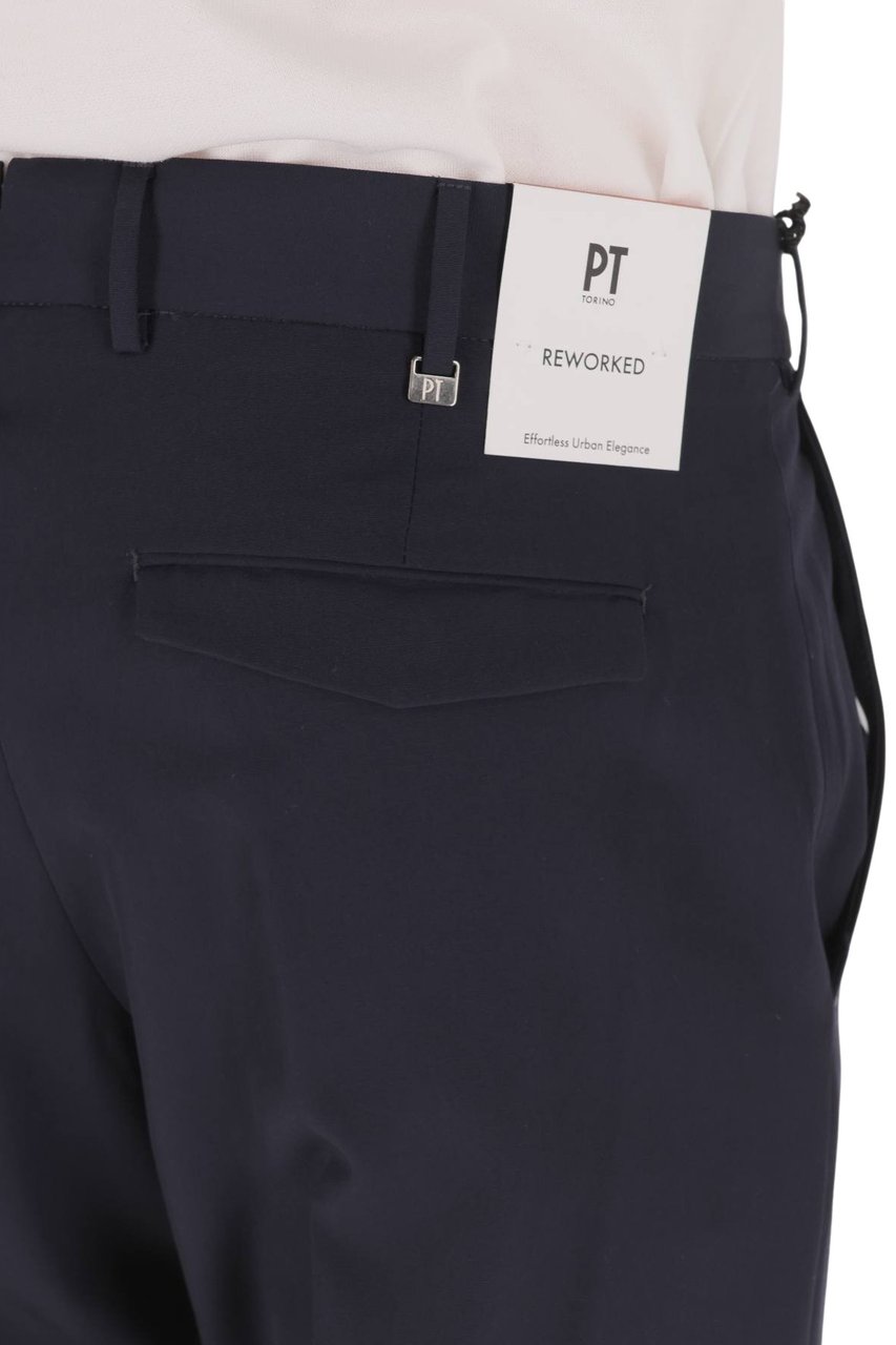 PT Torino Straight Fit Fresco Lana Trousers with Tailored Silhouette Zwart