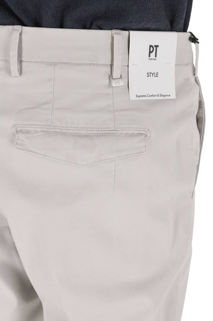 PT Torino Tailored Cotton Trousers with Délavé Effect and Versatile Design Grijs
