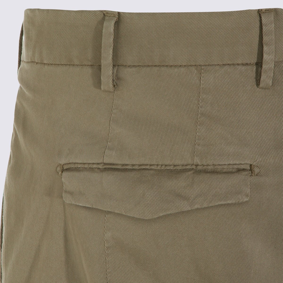 PT Torino Tailored Olive Trousers With Flat Front And Pleated Waistband Bruin