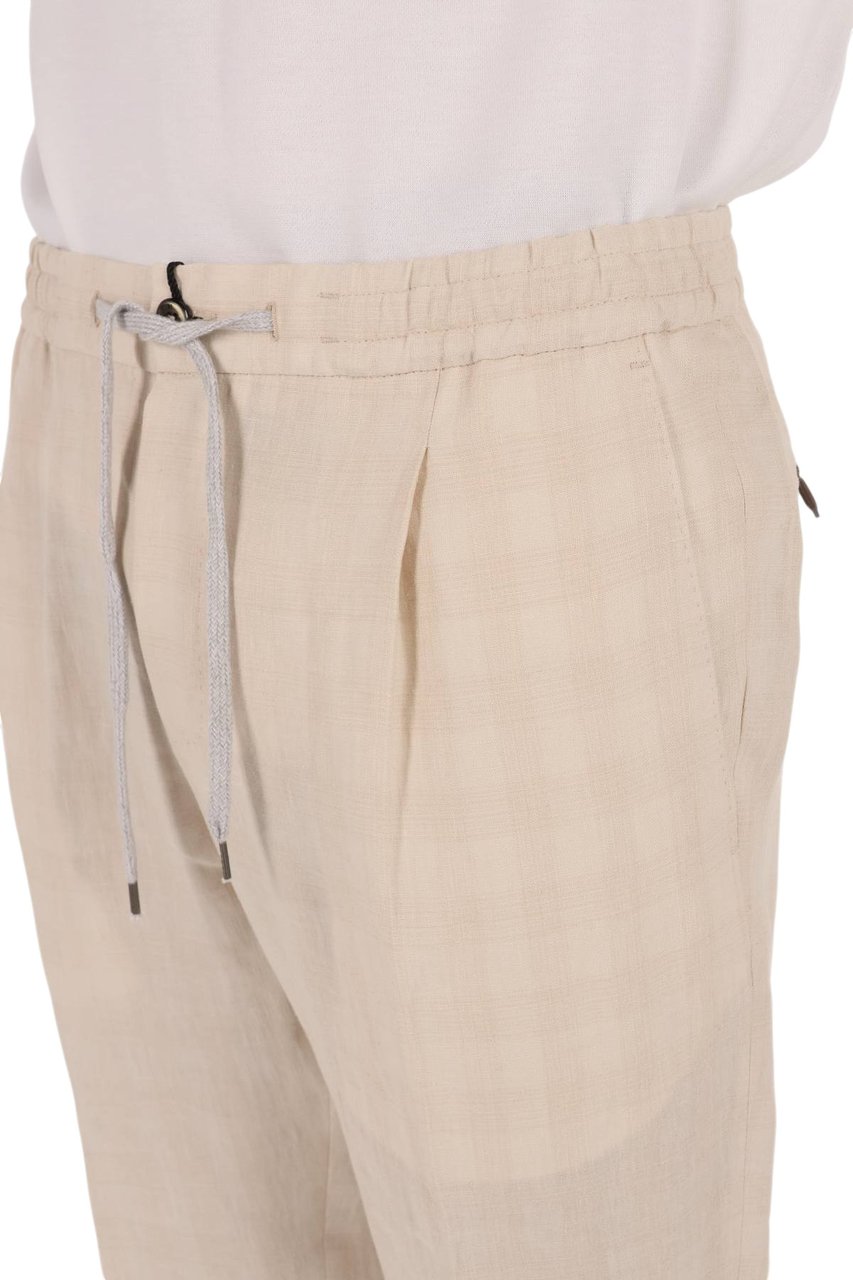 PT Torino Linen-Silk Blend Slim Fit Jogger with Elegant Detailing Neutraal