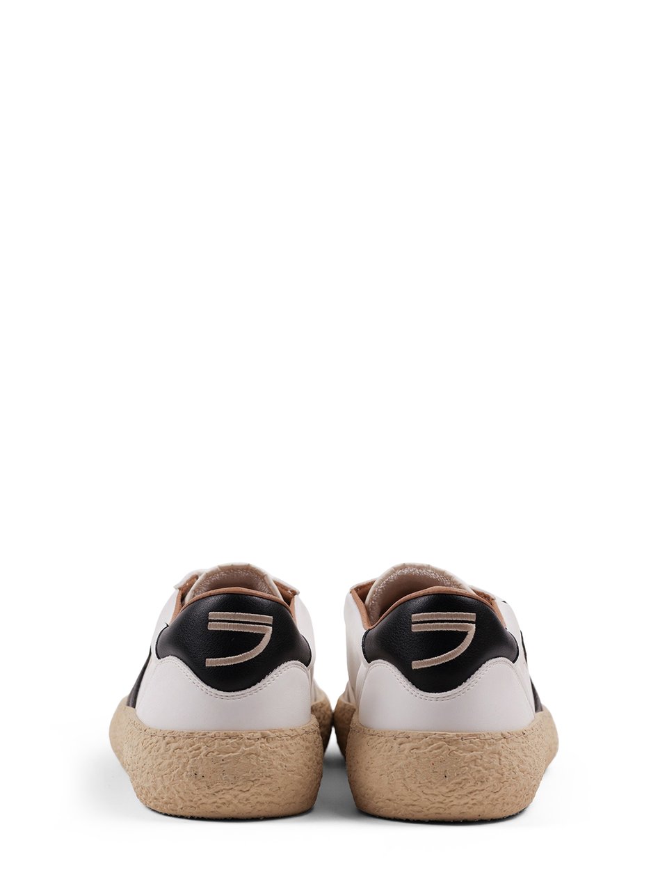 Puraai Vintage-Inspired Low Profile Sneakers with Textured Sole Bruin