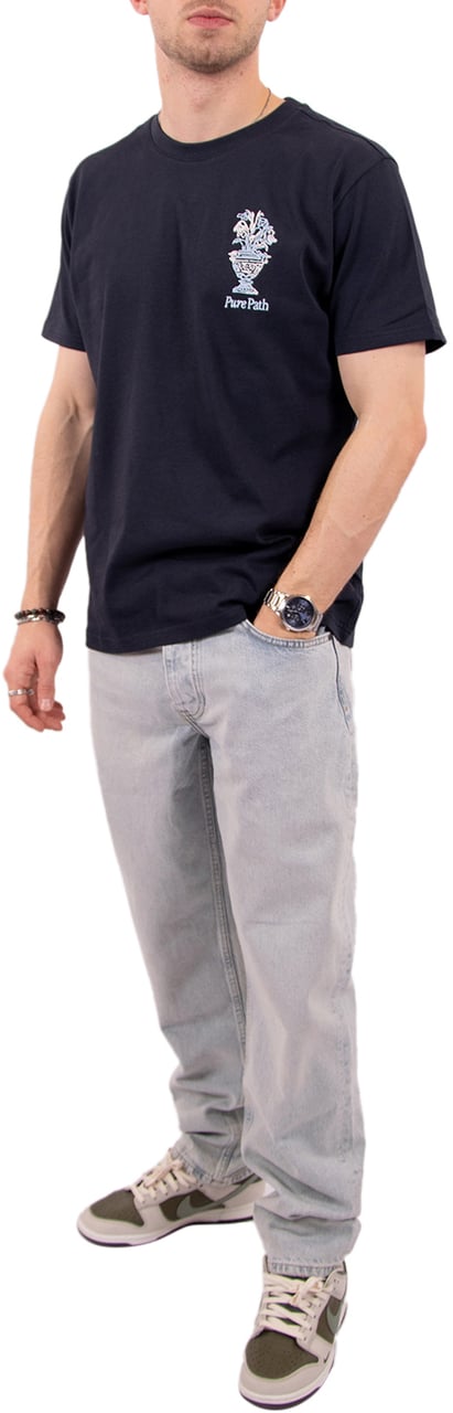 Pure Path Embroidered Vase T-Shirt Blauw