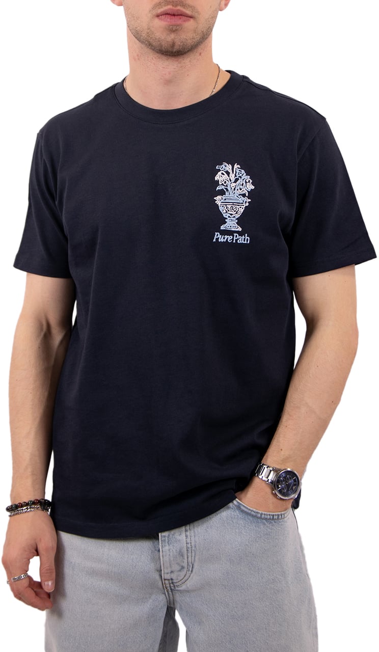 Pure Path Embroidered Vase T-Shirt Blauw